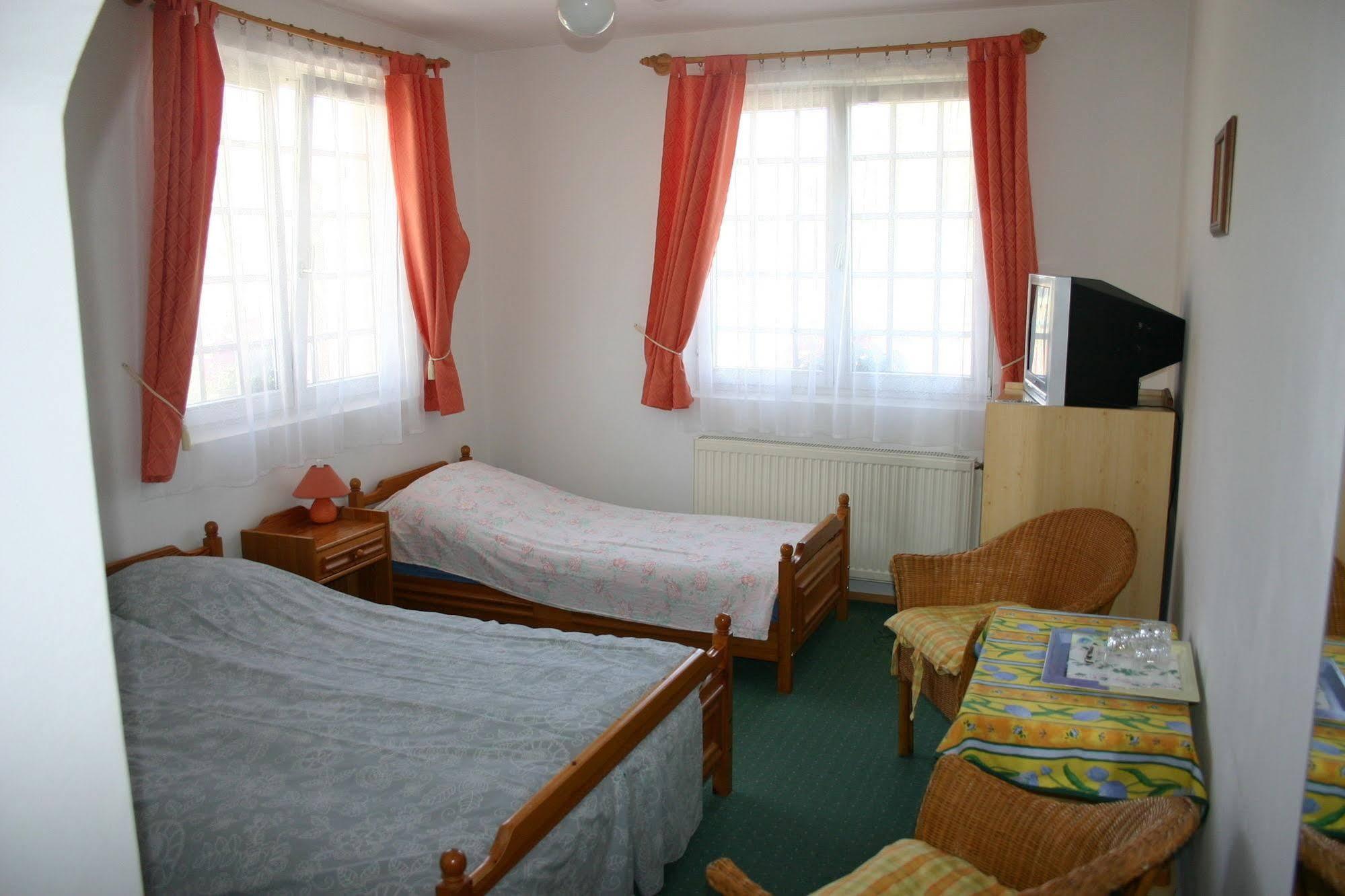 Lorelei Pension Adults Only Gyenesdiás Eksteriør billede