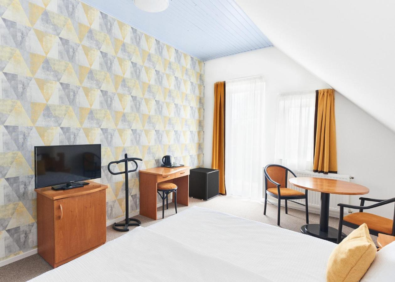 Lorelei Pension Adults Only Gyenesdiás Eksteriør billede