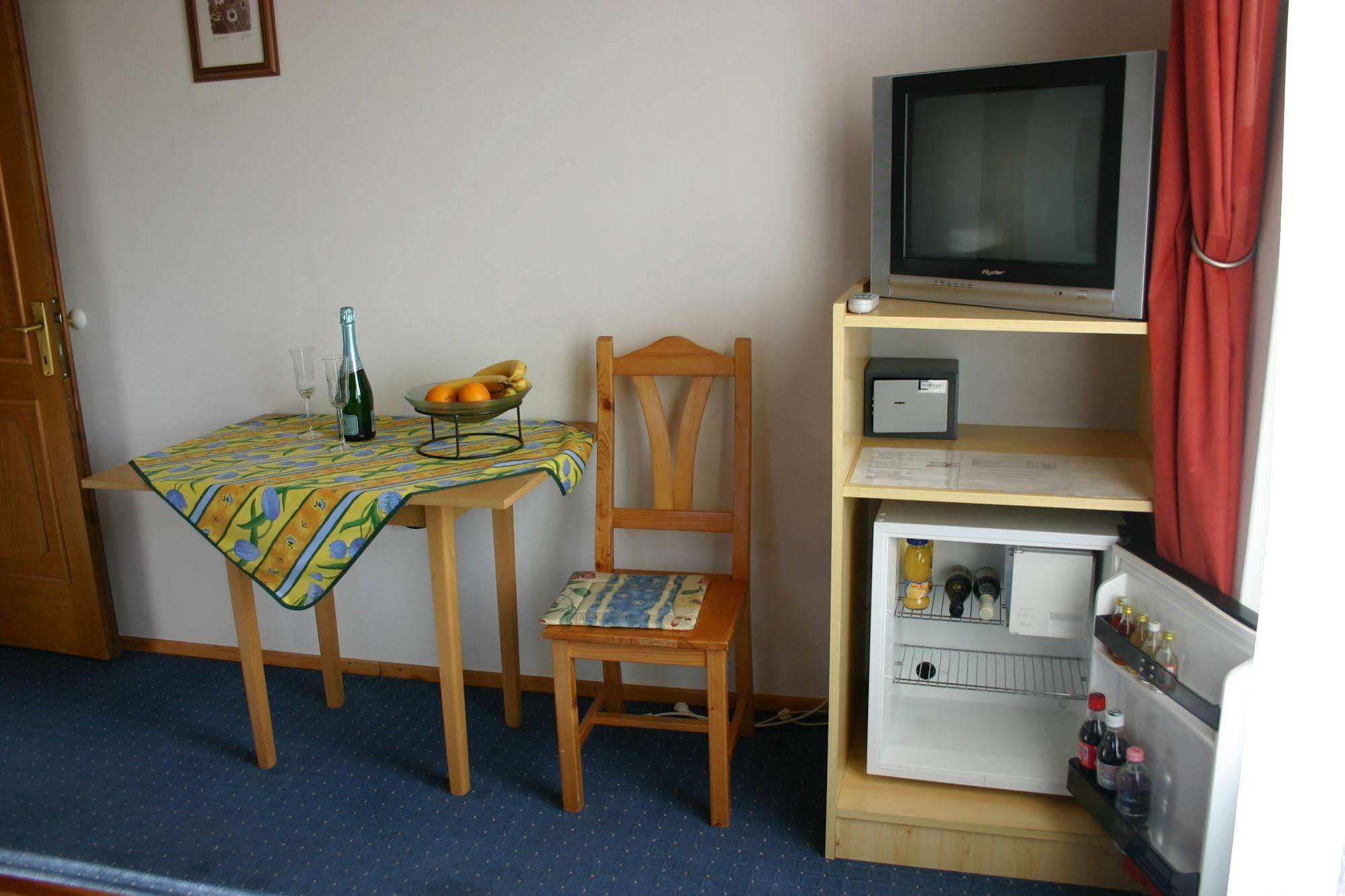 Lorelei Pension Adults Only Gyenesdiás Eksteriør billede