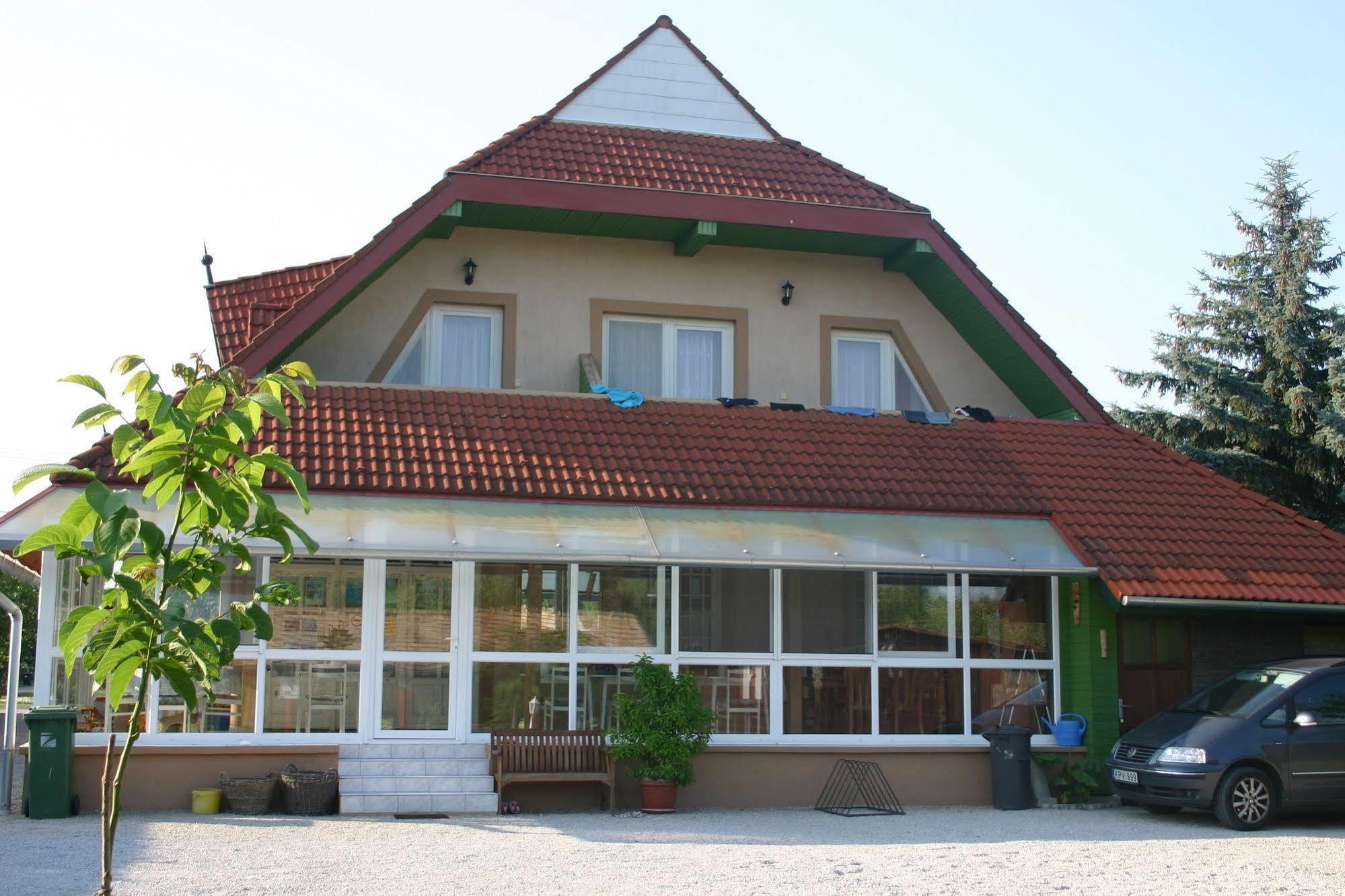 Lorelei Pension Adults Only Gyenesdiás Eksteriør billede