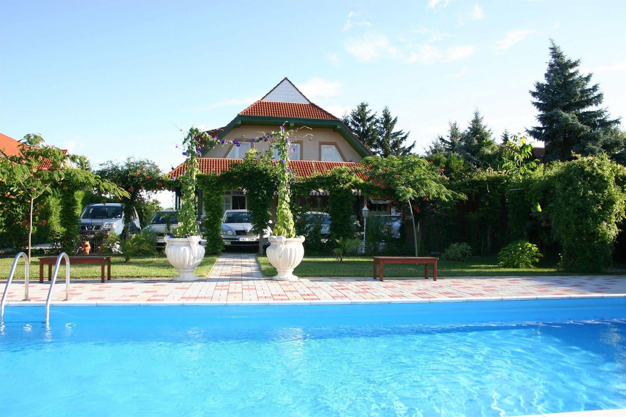 Lorelei Pension Adults Only Gyenesdiás Eksteriør billede